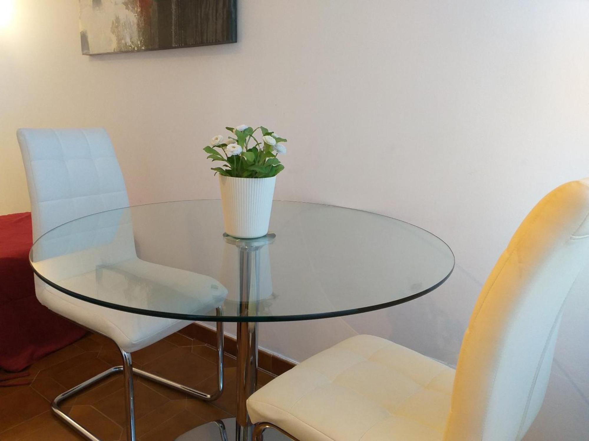 Apartment Rosso Magenta - Luminoso Loft In Centro E A Due Passi Dalla Stazione *