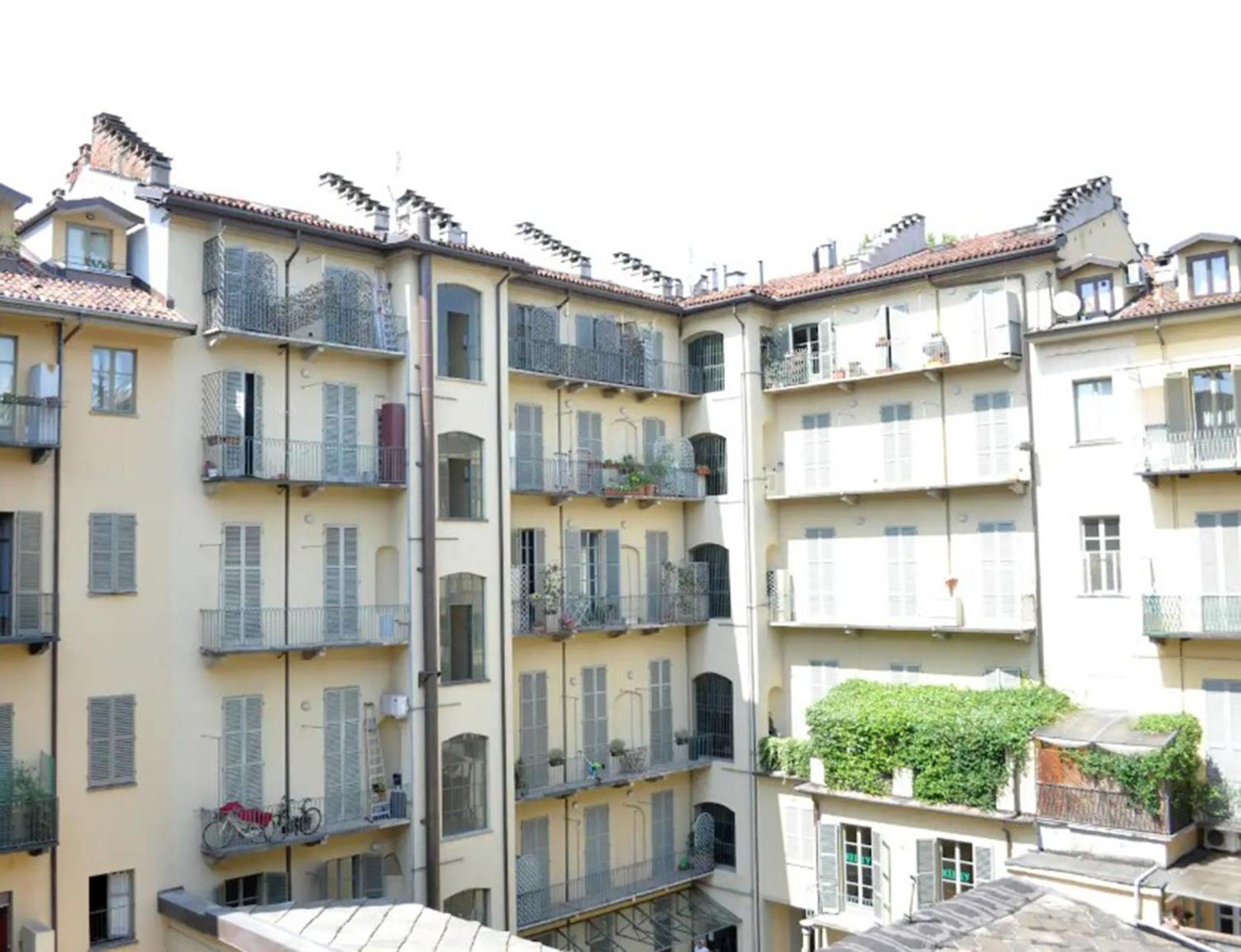 Rosso Magenta - Luminoso Loft In Centro E A Due Passi Dalla Stazione Apartament